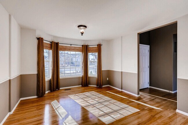 Foto del edificio - FABULOUS 3 BED/2.5 BATH HOME IN RENAISSANC...