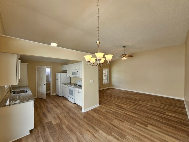 Foto del edificio - 1802/1804 Barberry Dr