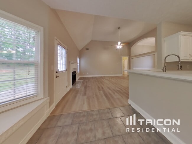 Building Photo - 628 Morgans Trace