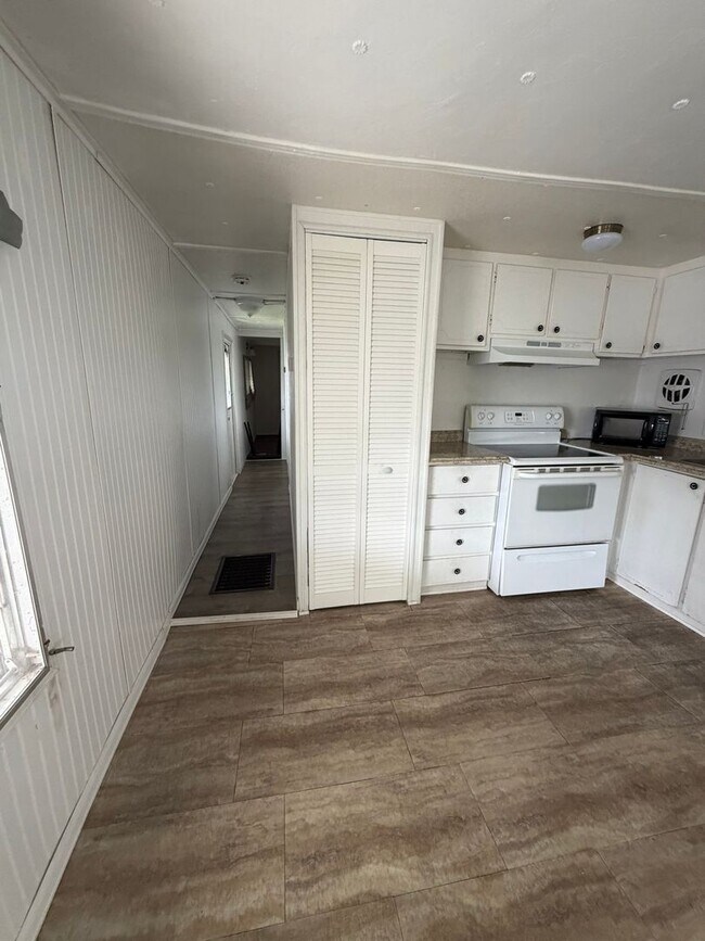 Photo - 248 Flame Ln Apartment