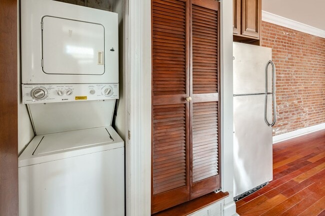 Photo - 2739 W Girard Ave Apartment