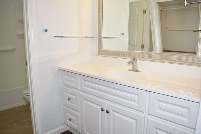 Building Photo - 1019 Dornajo Way