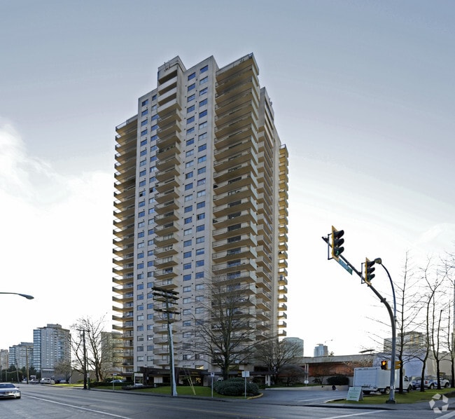 Building Photo - Panarama Tower