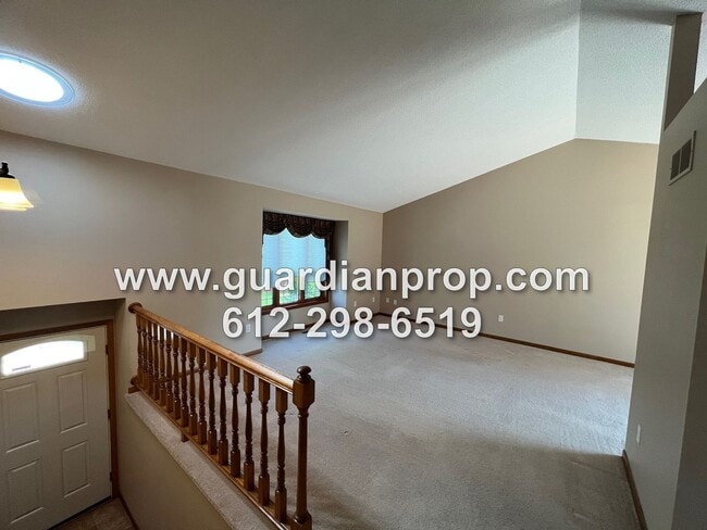 Building Photo - 2820 Blue Ridge Dr