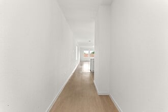 Building Photo - 3005 Majestic Sunrise Dr