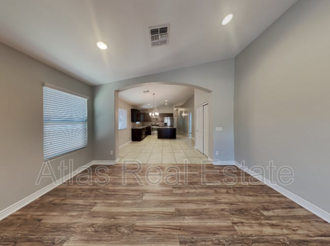 Foto del edificio - 39966 W Coltin Way