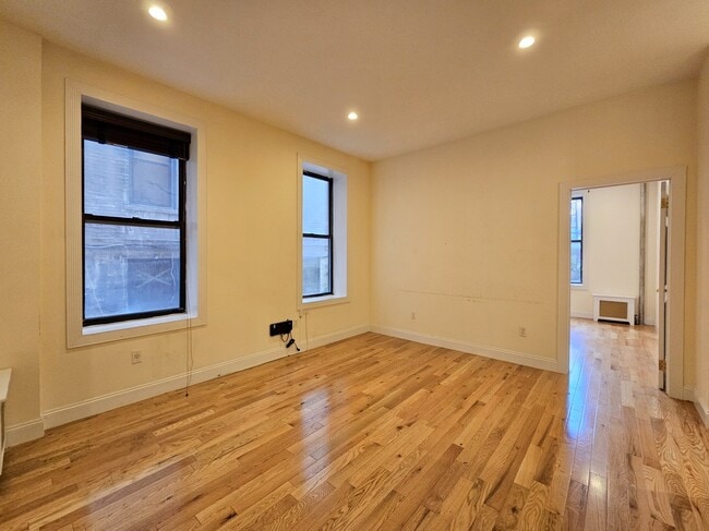 Building Photo - 270 Fort Washington Ave