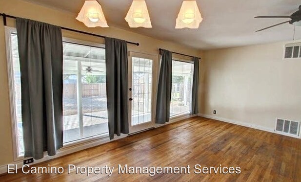 Foto principal - 3 br, 1 bath House - 13638 Chestnut St