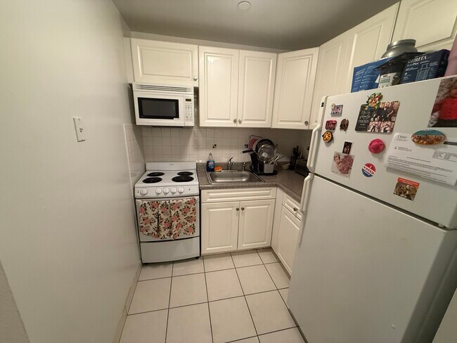 Foto del edificio - 208 Undercliff Ave