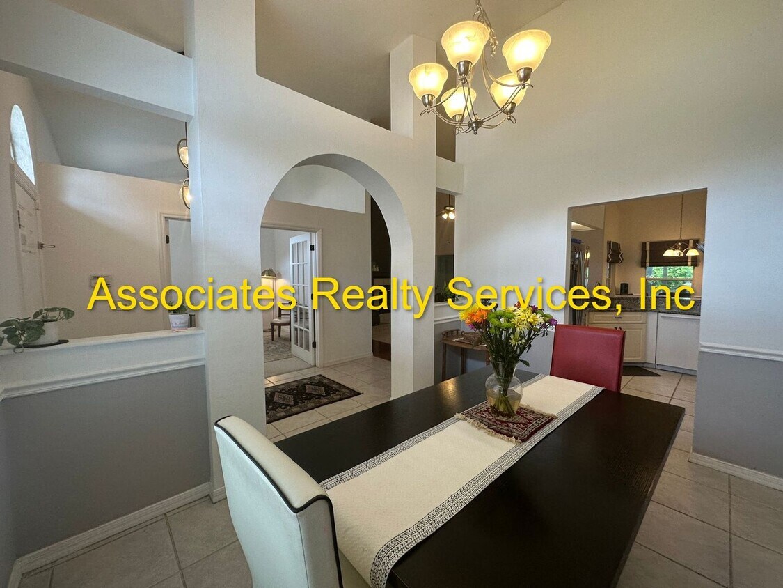 Primary Photo - Beautiful 4 Bedroom/3 Bathroom in BROADMOOR!