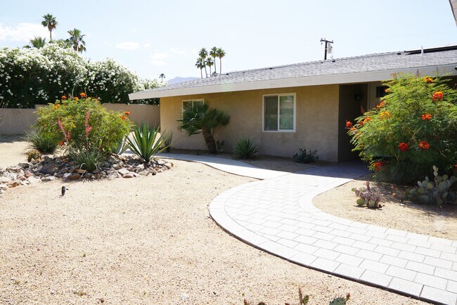 Building Photo - 45945 Verba Santa Dr