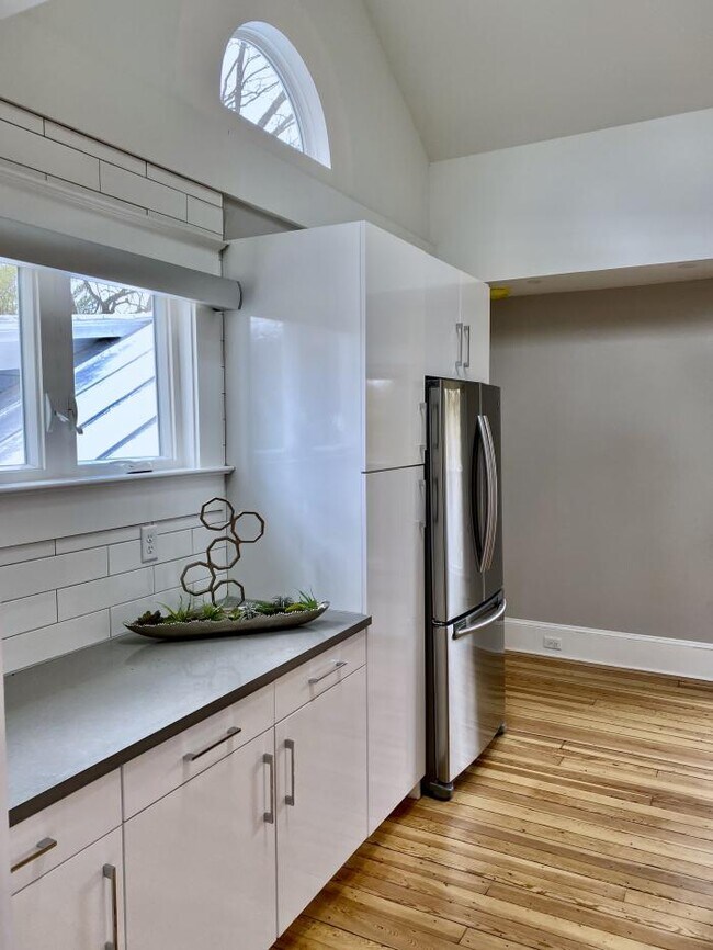 Foto del edificio - 2 bedroom in Charlottesville VA 22902