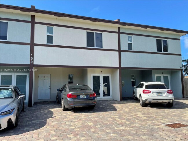 Foto del edificio - 100 NW 6th St  1 Hallandale Beach Fl 33009
