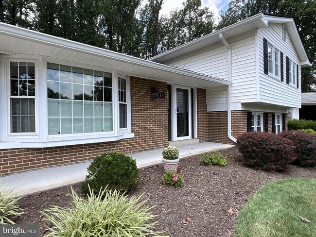 Building Photo - 615 Kearney Ct SW