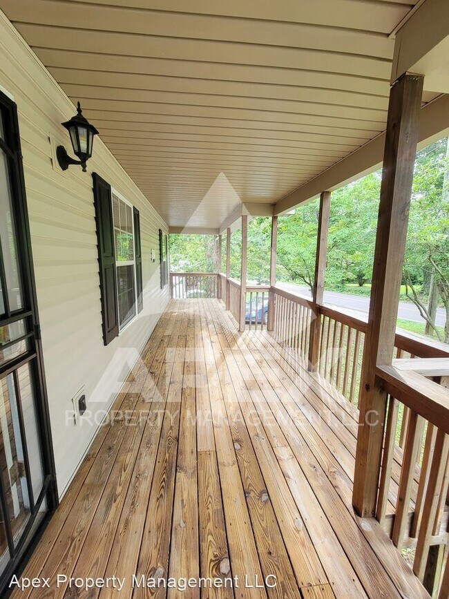 Building Photo - 3 br, 2 bath House - 4515 Lonas Drive