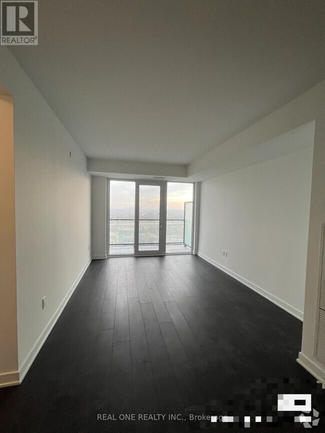 Building Photo - 105-LP105 Oneida Crescent