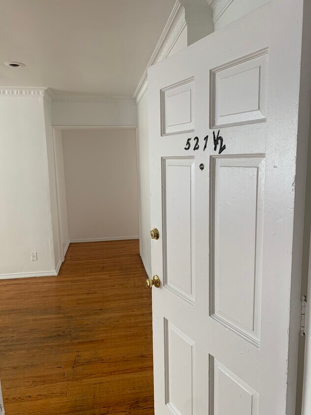 Foto principal - 525 Landfair Ave