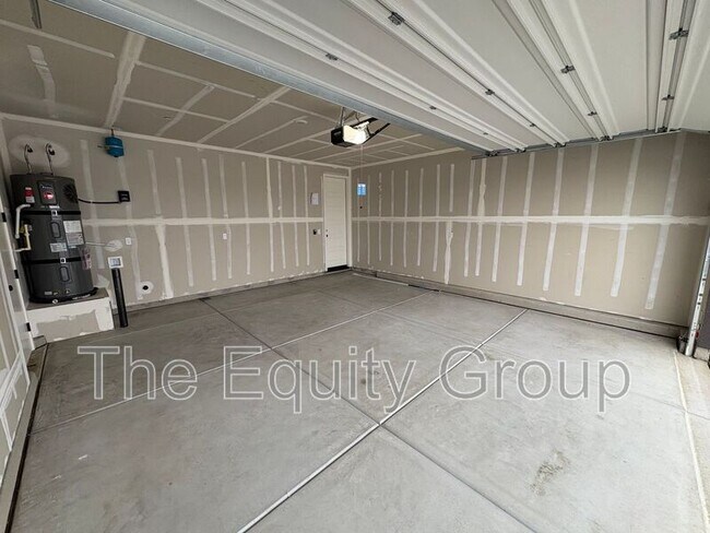 Foto del edificio - 2231 N Julieann St