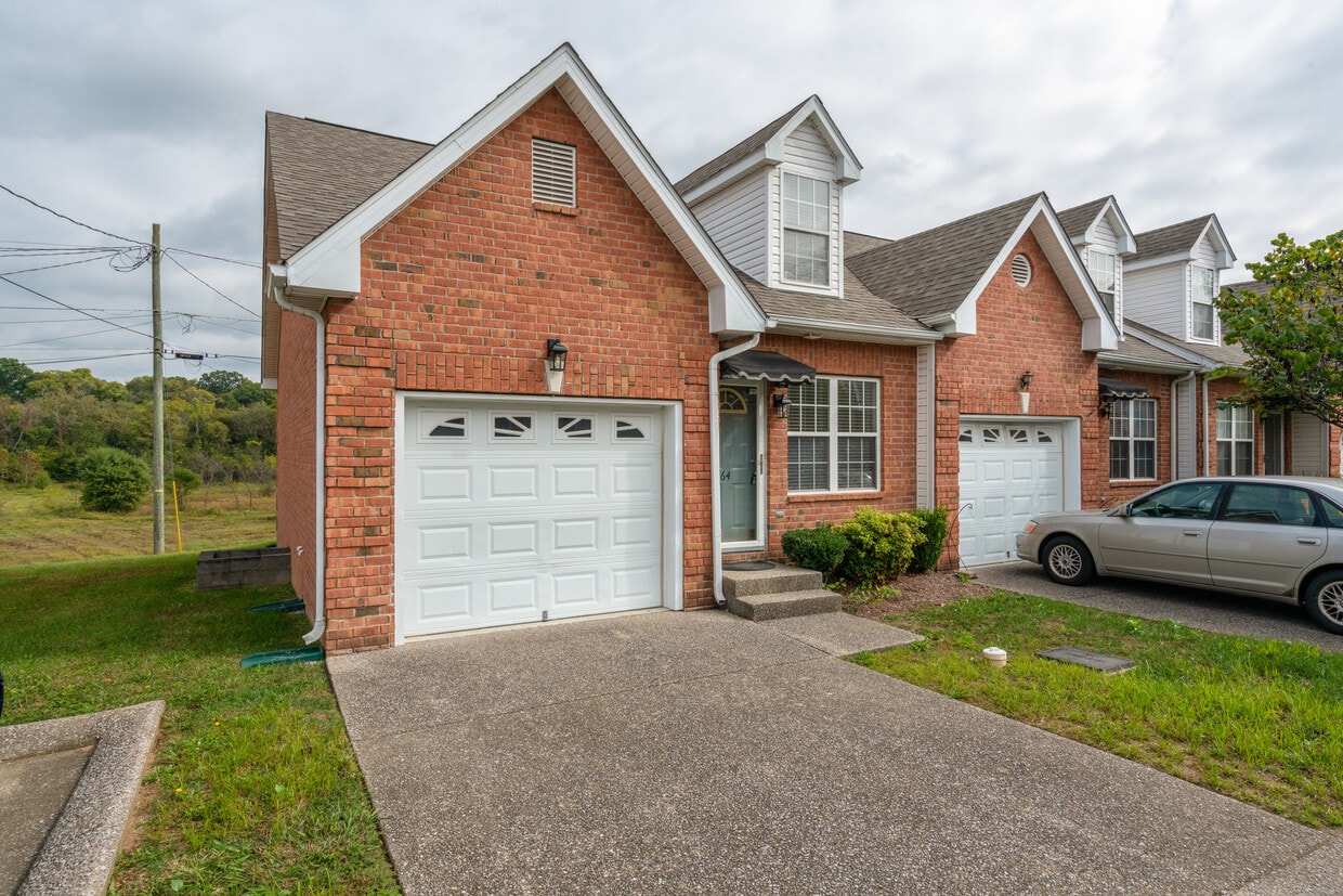 2120 Lebanon Pike, Nashville, TN 37210 Townhouse for Rent in