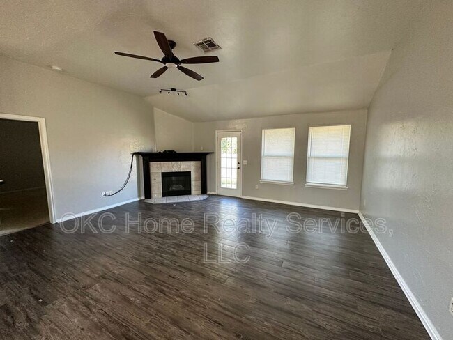 Foto del edificio - 4905 SE 55th St