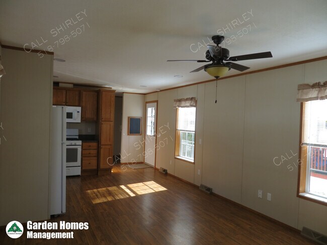 Foto del edificio - 1618 Saratoga Rd
