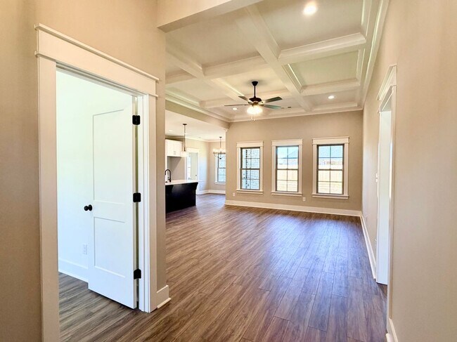 Foto del edificio - 521 Bristleleaf Path