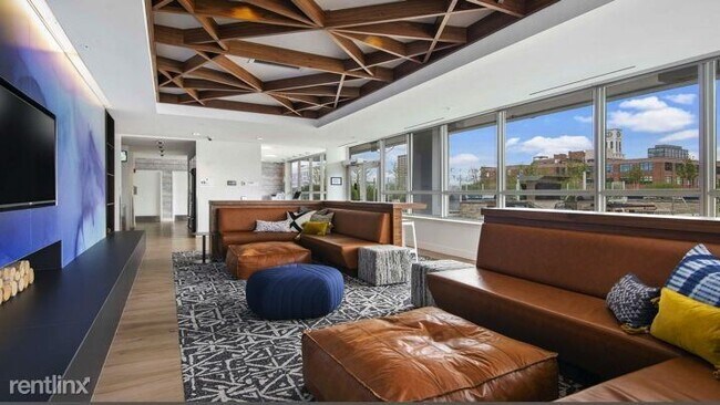 Foto del edificio - 1 br, 1 bath Condo - 306 South Halsted Str...