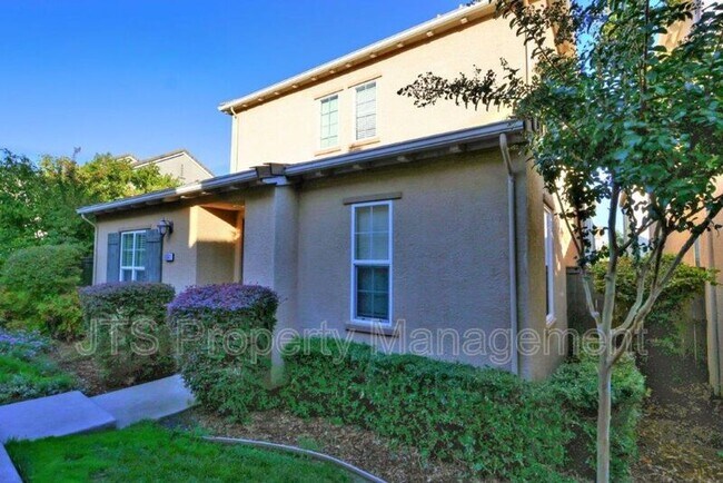Building Photo - 9041 Crescenda Ln