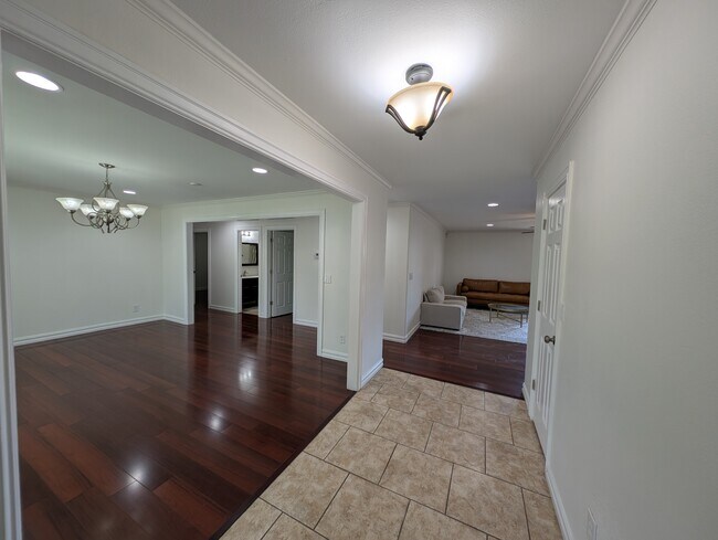 Foto del edificio - 4626 S Maplewood Ave