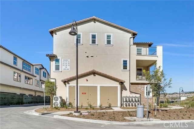 Building Photo - 130 Lugo Ln