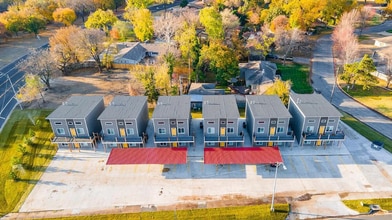 Building Photo - 2019 W 13th St N