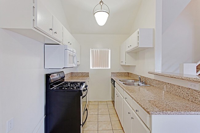 Foto del edificio - 5828 Colfax Ave