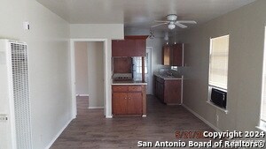Building Photo - 210 Northview Dr