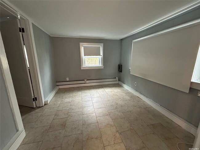 Building Photo - 173 Ponquogue Ave