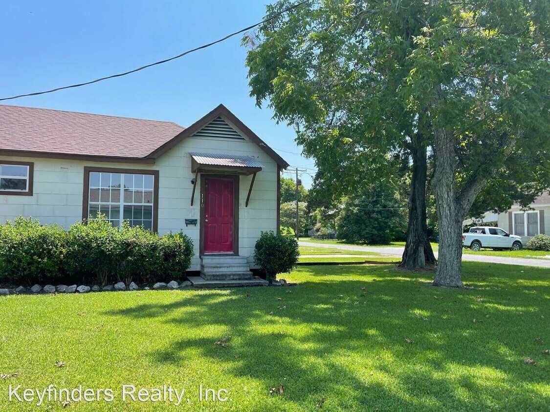 1 br, 1 bath House 110 Pine St. House for Rent in Port Allen, LA