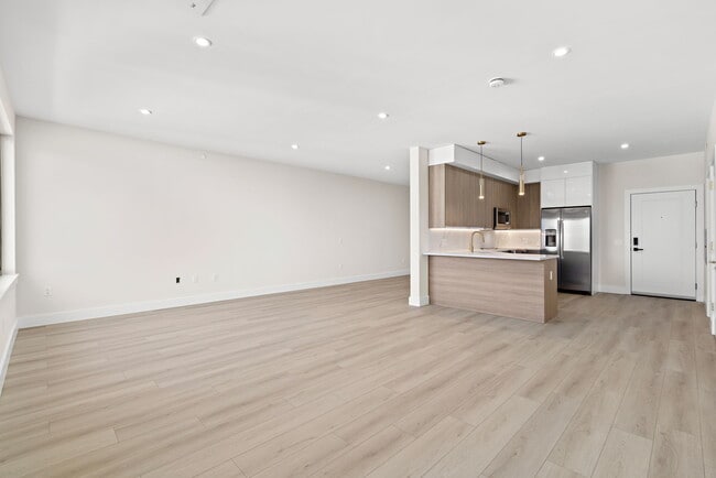 Building Photo - Parc West