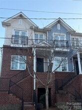 Building Photo - 29 Myrtle St