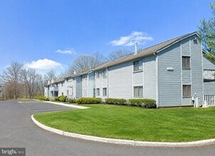Building Photo - 1904 Woodhollow Dr