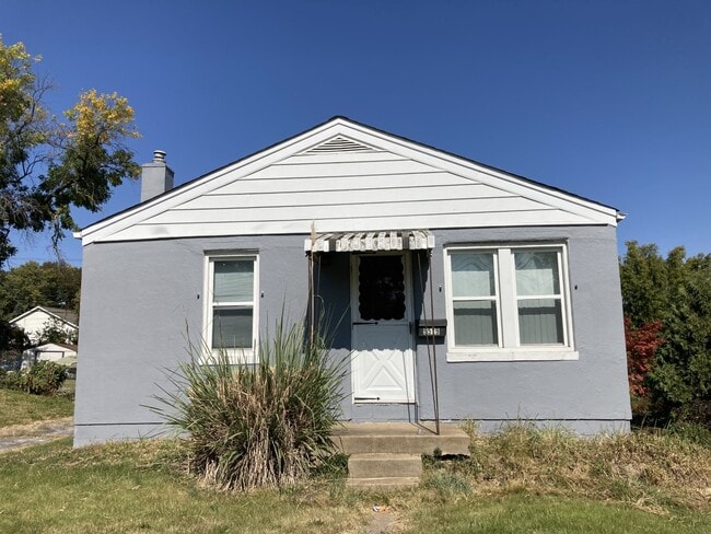 Building Photo - 9579 Page Ave