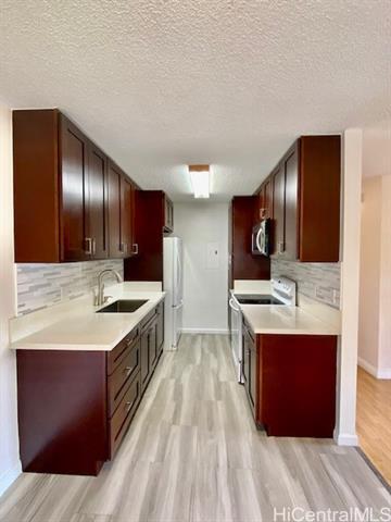 Building Photo - 353 Mananai Pl
