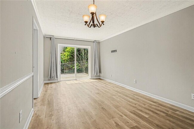 Foto del edificio - 2805 NE Expy NE