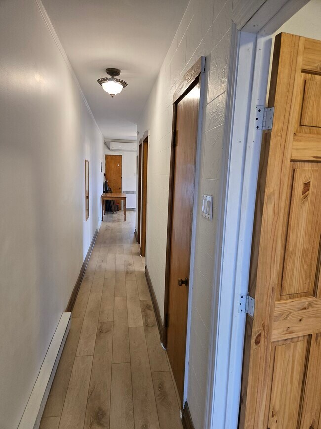Photo du bâtiment - 6874 Rue Hurteau