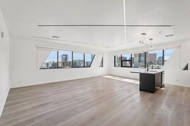 Interior Photo - Rainbow Road