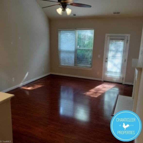 Foto del edificio - 4987 Wyngate Village Dr