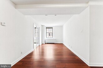 Building Photo - 219-29 S 18th St
