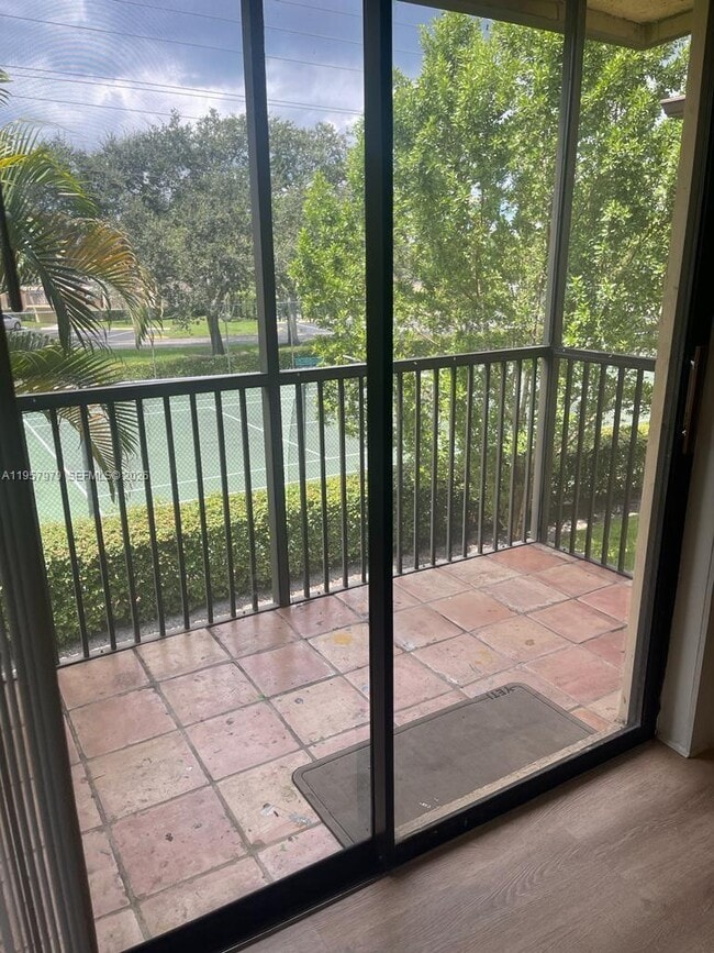 Foto del edificio - 8045 SW 107th Ave