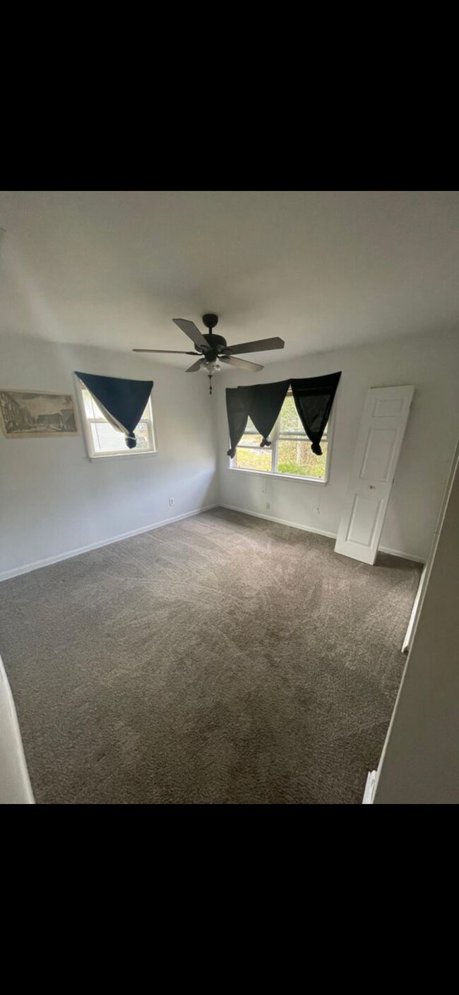 Building Photo - 221 Revere Dr