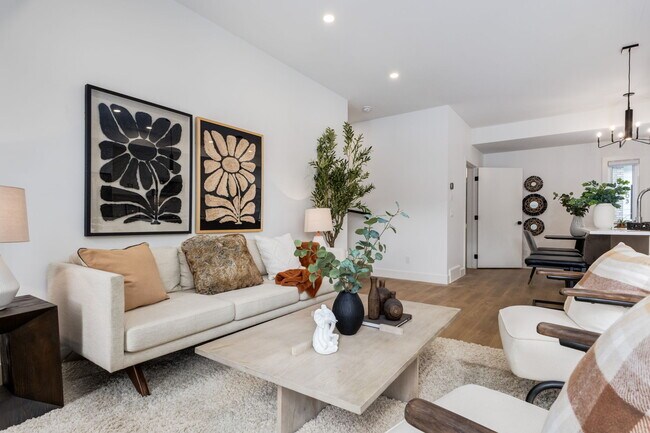 Photo du bâtiment - Pet-Friendly Modern 3 Bedroom Townhouse in Capitol Hill