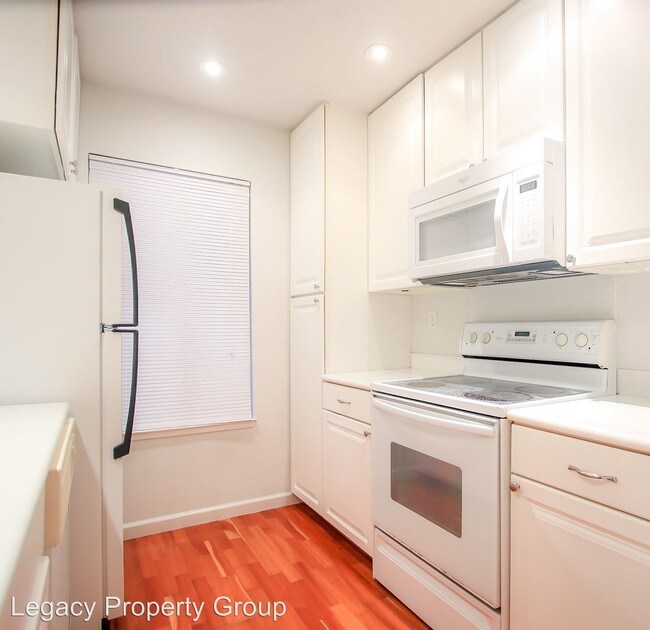 Foto del edificio - 468 Sierra Vista Ave