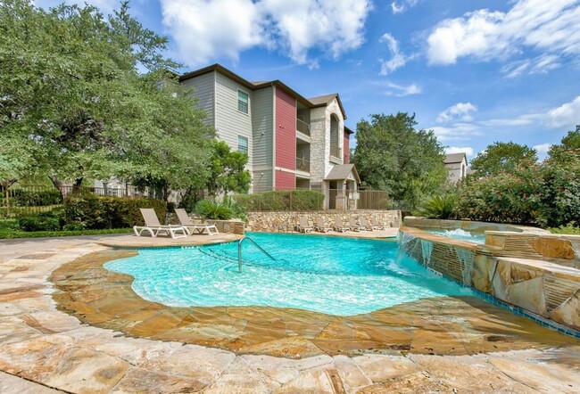 At Vance Jackson, we have all you need to feel right at home. Located in beautiful San Antonio, our prime location is near many restaurants, retail, and much more. - Vistas of Vance Jackson Apartments